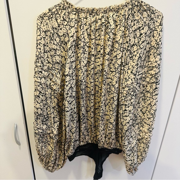 Intimately free people - Picture 6 of 6